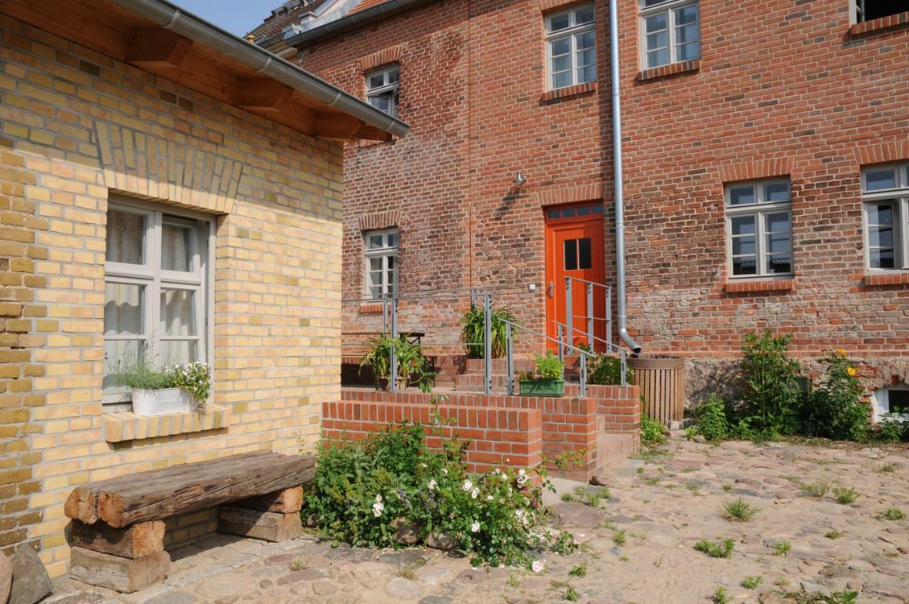 Mirabellenhof-Fewo Mit Terrasse Biesenthal Exterior photo